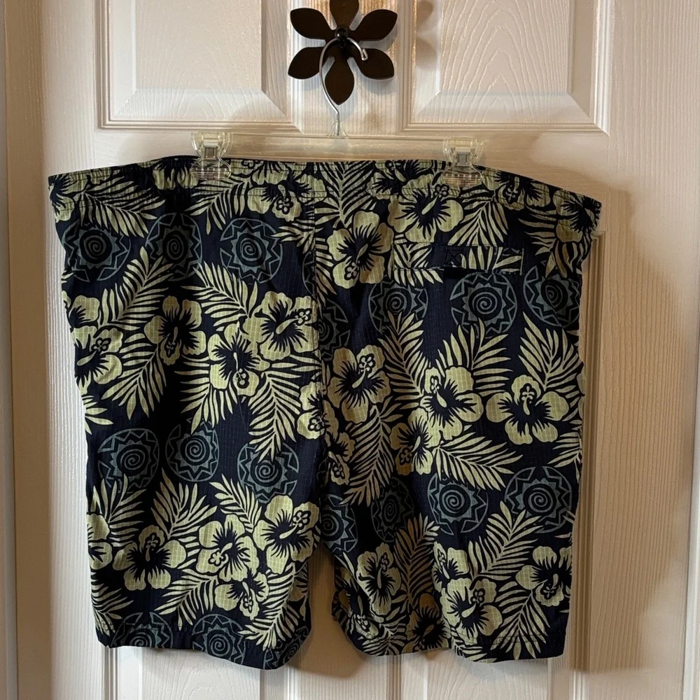 Tommy Bahama Floral Swim Trunks Side Pockets Draw String Closure XL